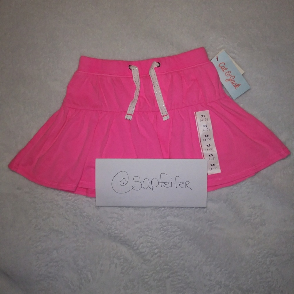 New Cat & Jack Skorts w/tags.